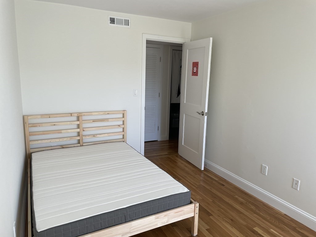 255 Beacon St, Somerville