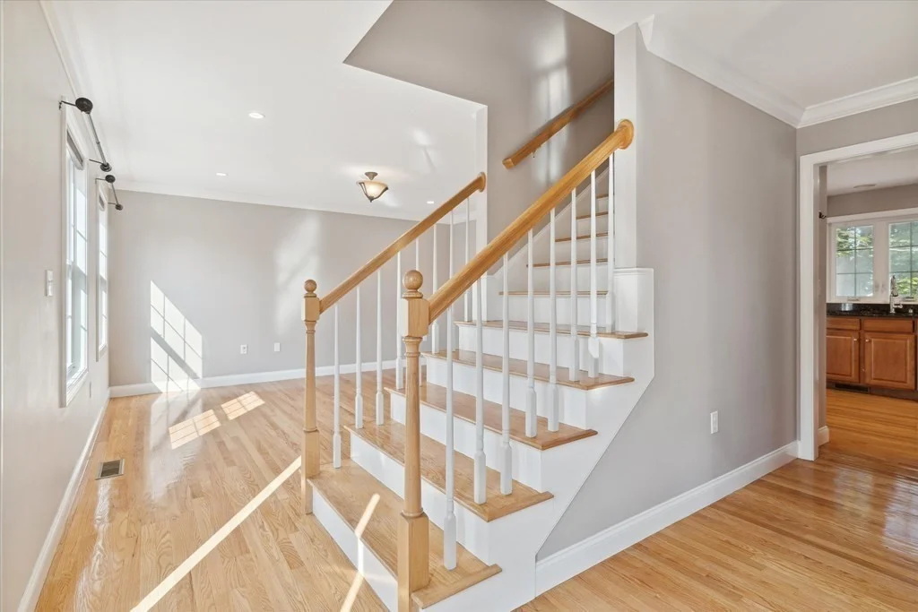 19 Benjamin Ln, Reading