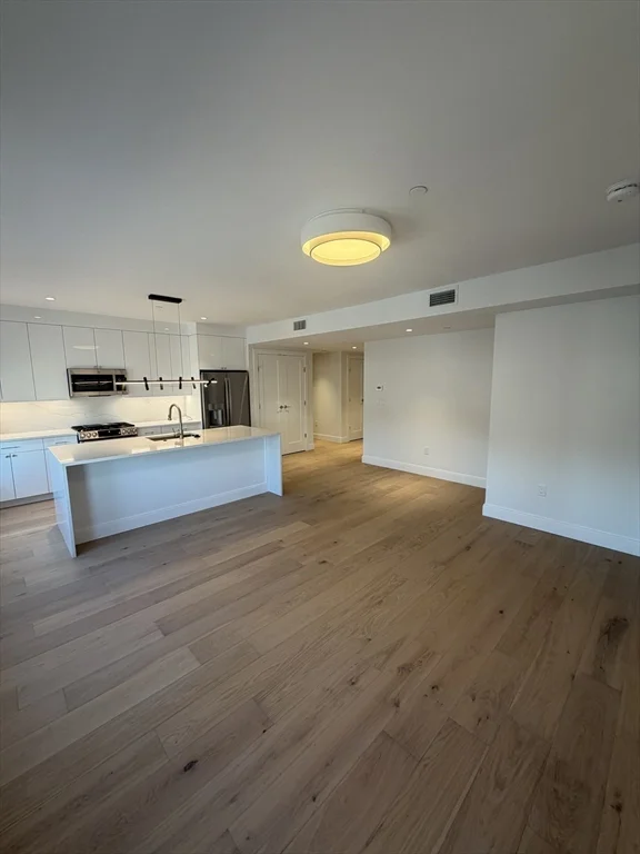 65 L St, South Boston