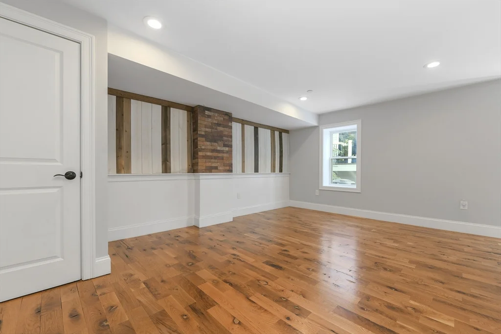143 Everett St, East Boston
