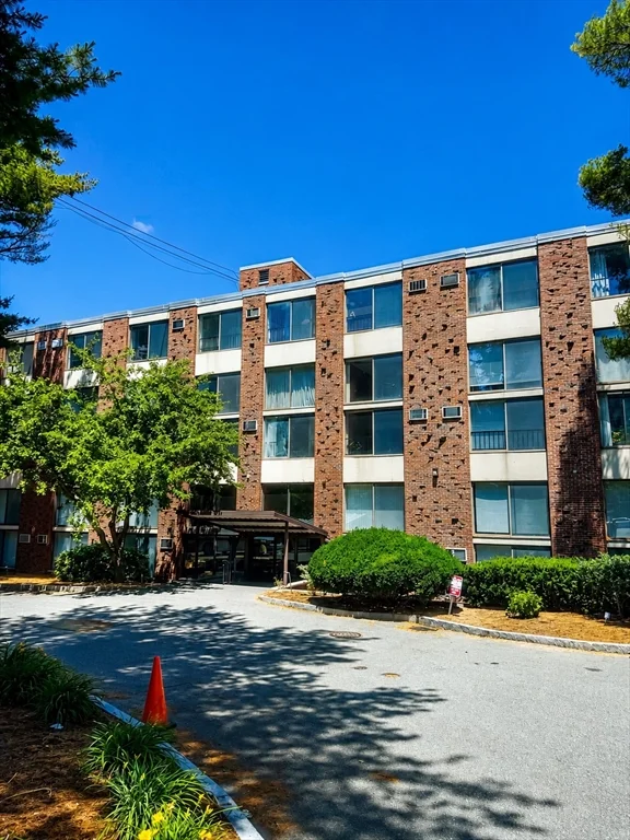 993 Massachusetts Ave, Arlington
