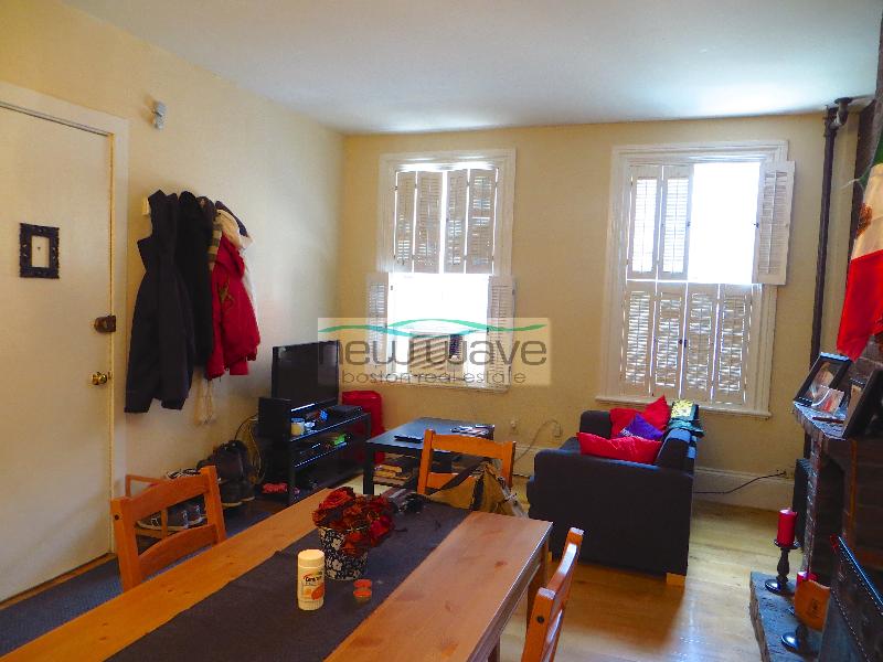 32 Irving St, Beacon Hill