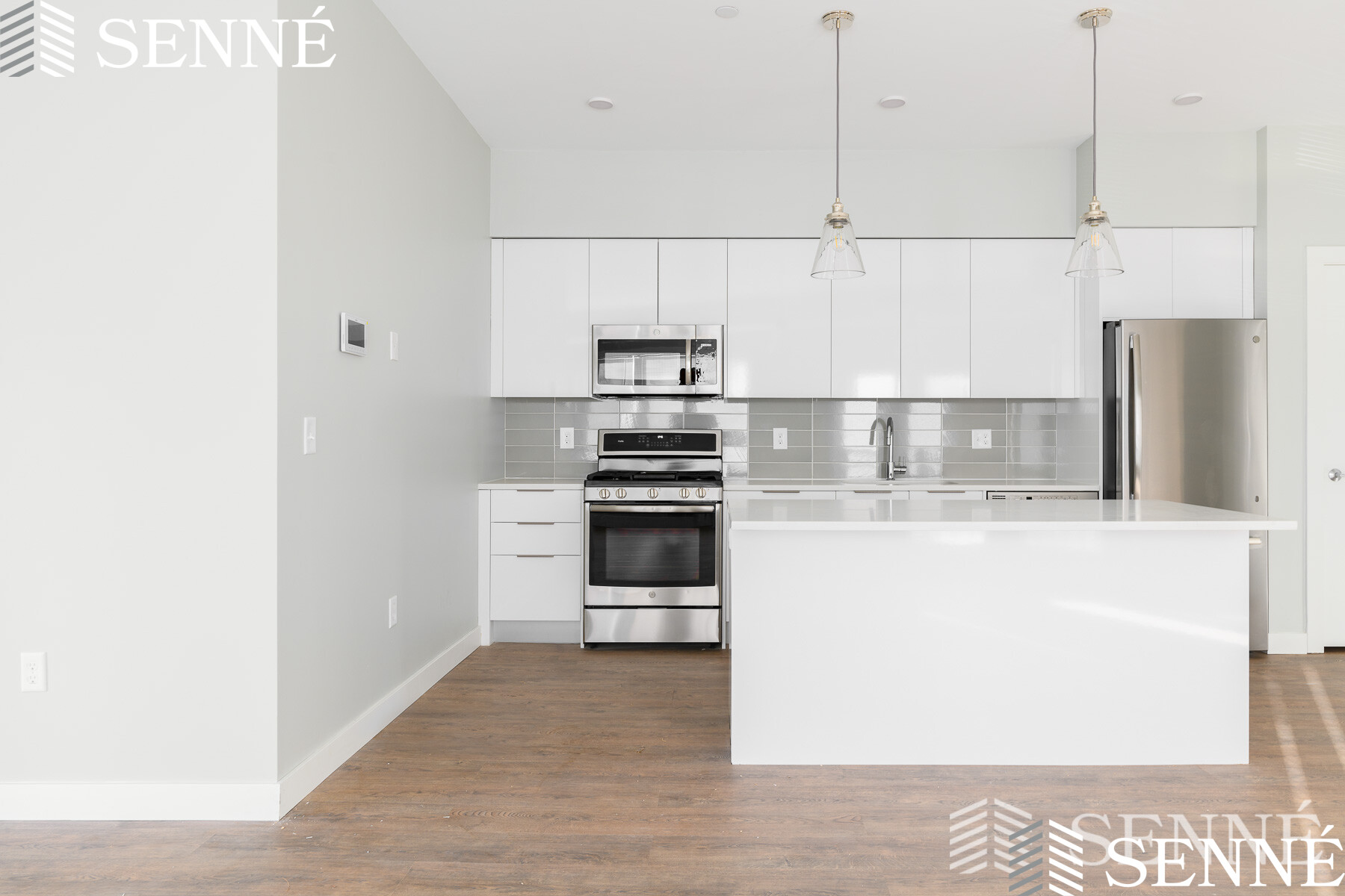 44 Medford St, South Medford