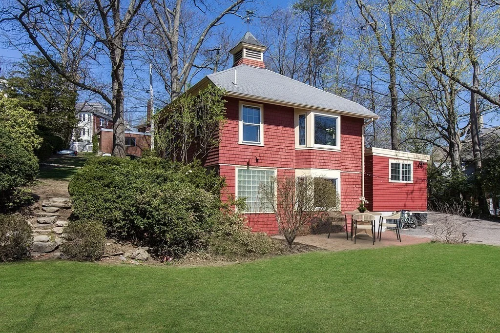 56 Colbourne Crescent, Coolidge Corner