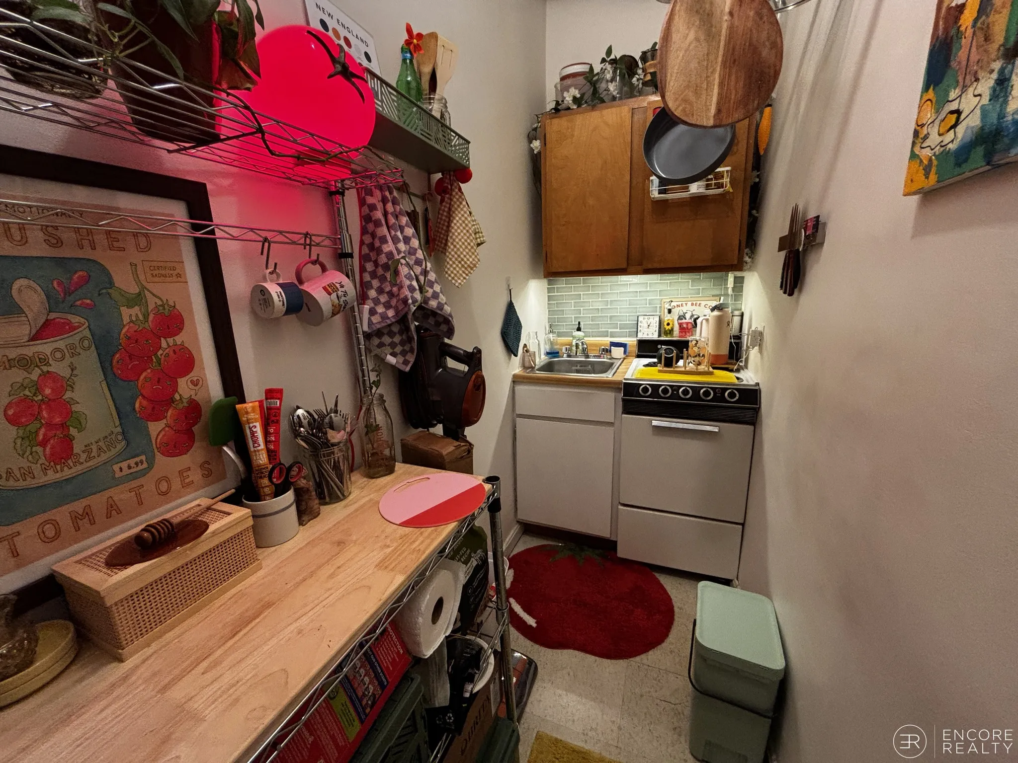 16 Davis Ave, Emerson Gardens