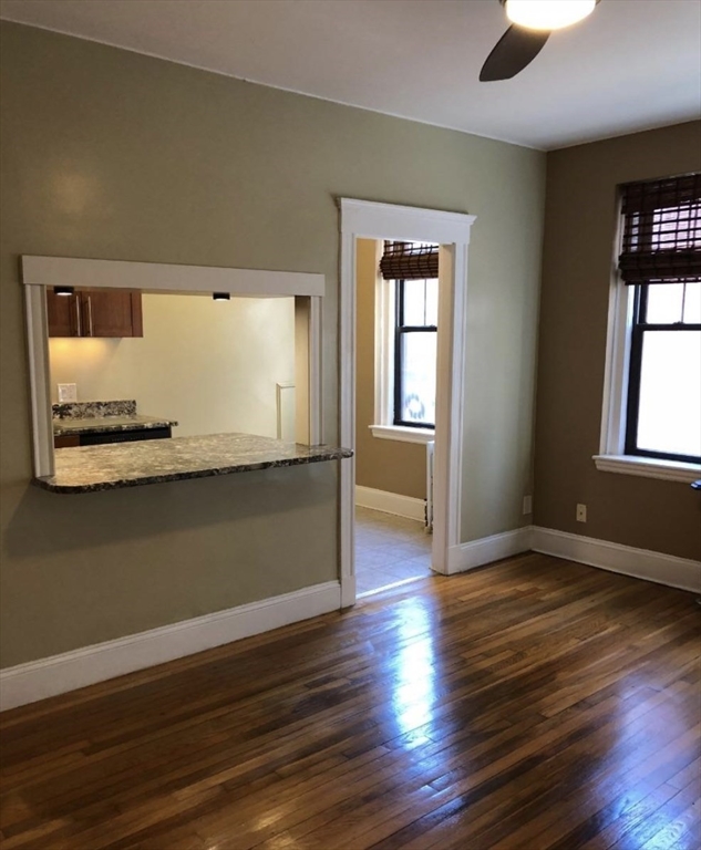 66 Queensberry St, Fenway