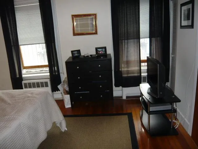 435 Hanover St, North End