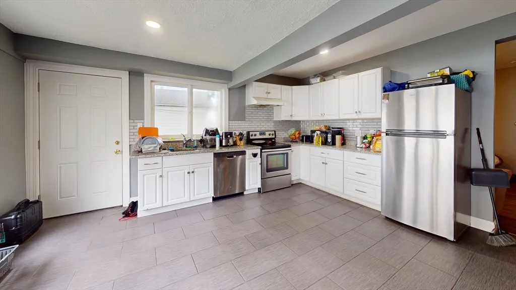 101 Bradford, West Everett