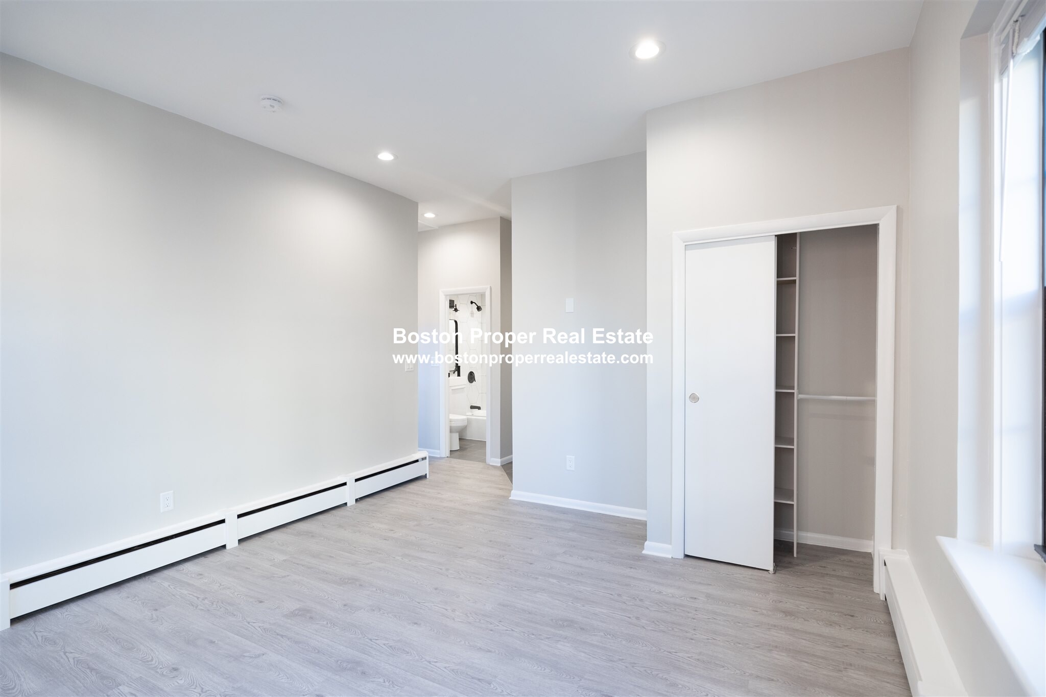 158 Saint Botolph St, Back Bay