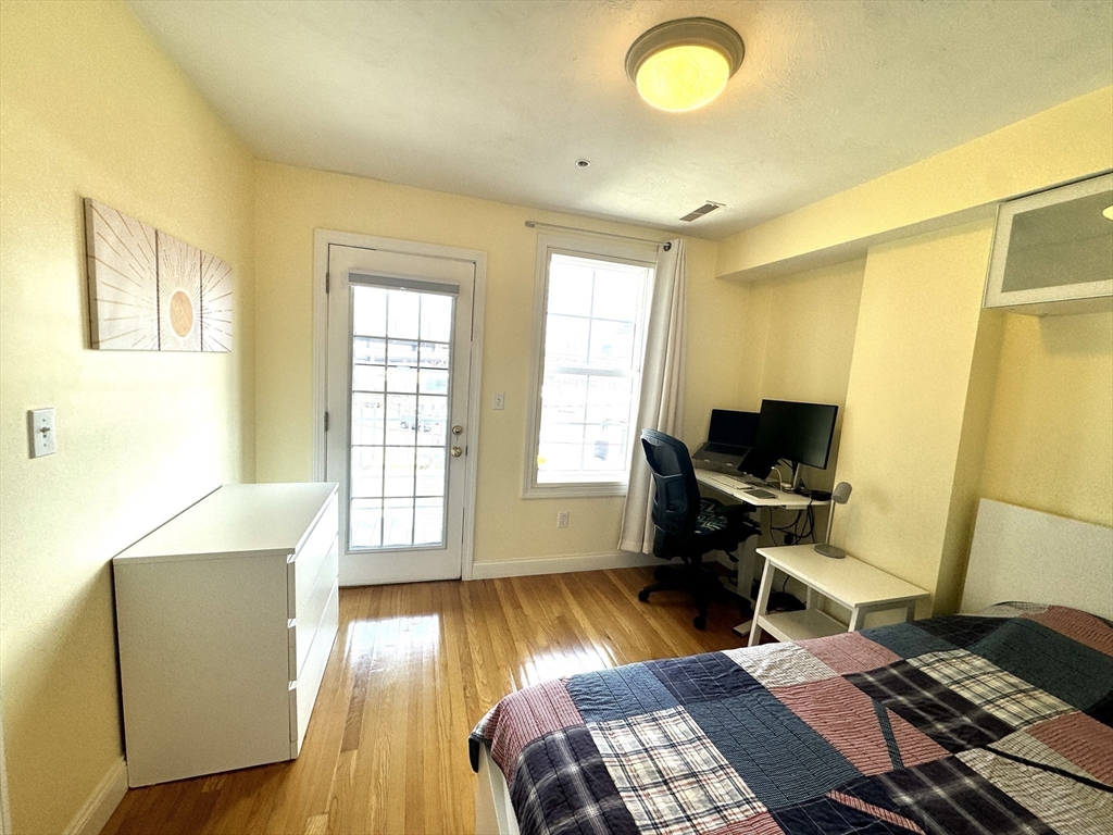 32 Parker St, Charlestown