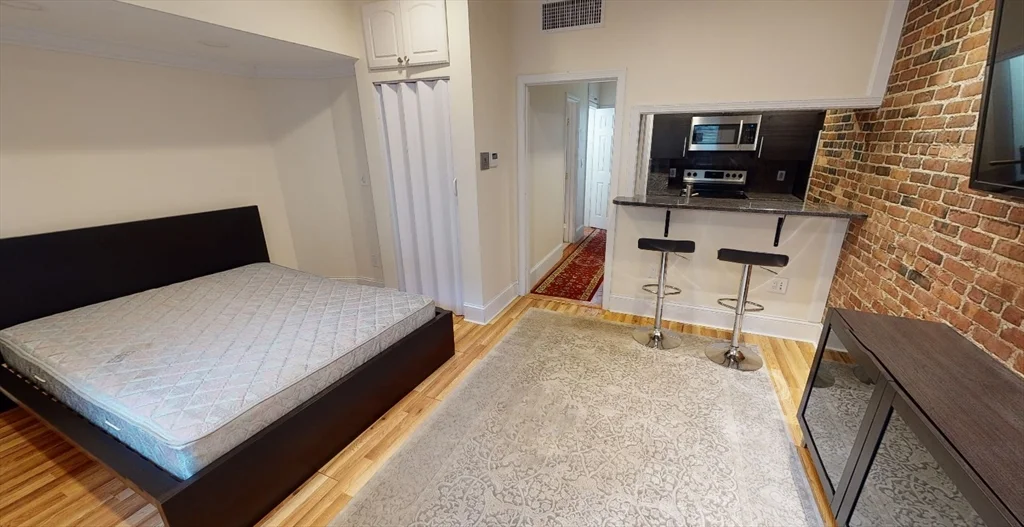 69 Babcock St, North Brookline