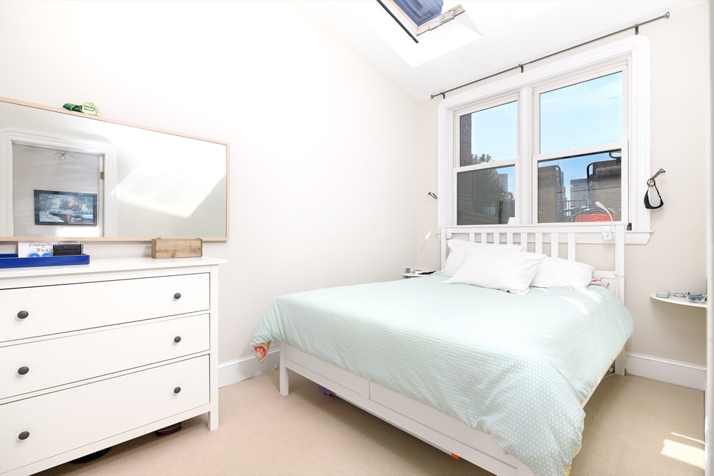 261 Marlborough St, Back Bay