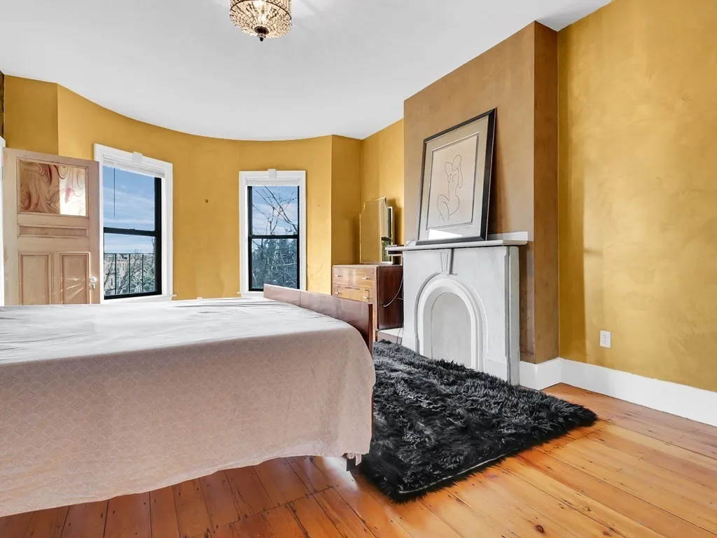 482 Columbus Ave, South End