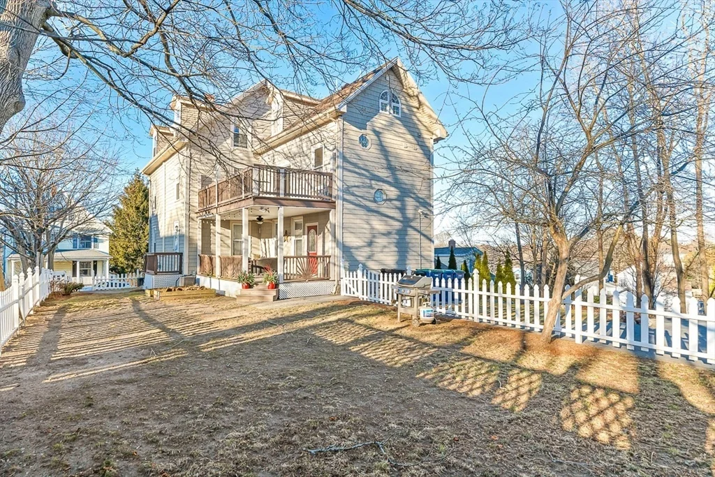 11 Symonds St, Salem