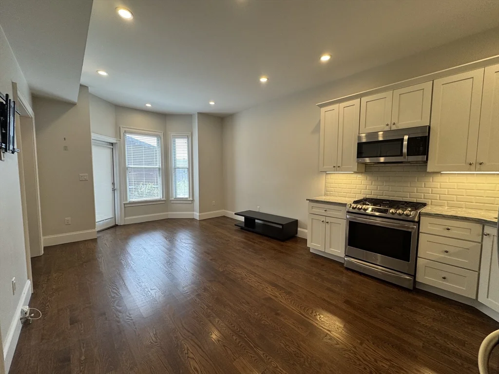 249 Lexington St, Eagle Hill