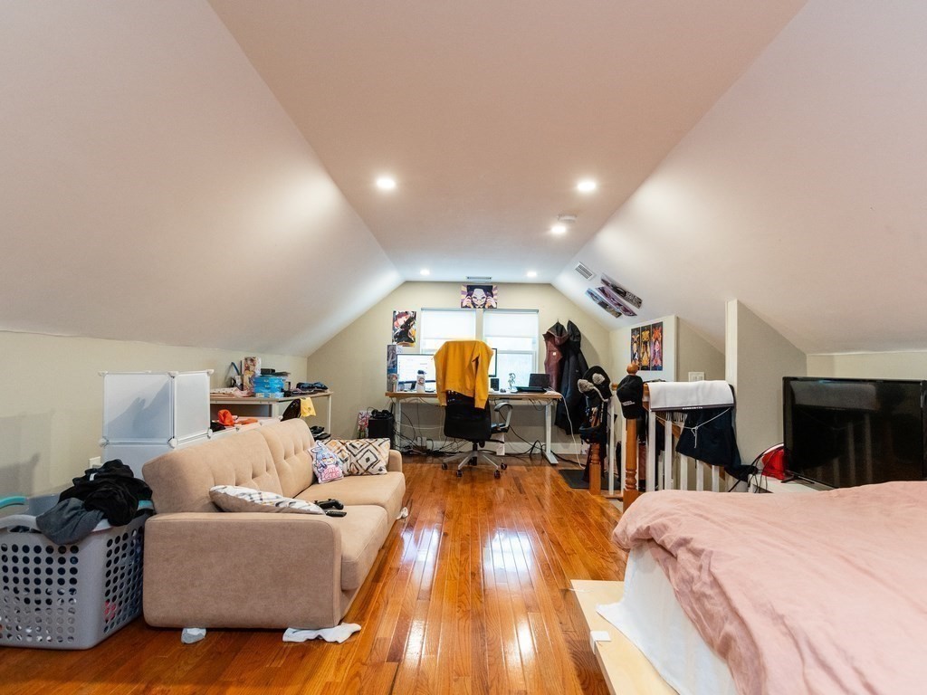 107 Kenrick St, Brighton