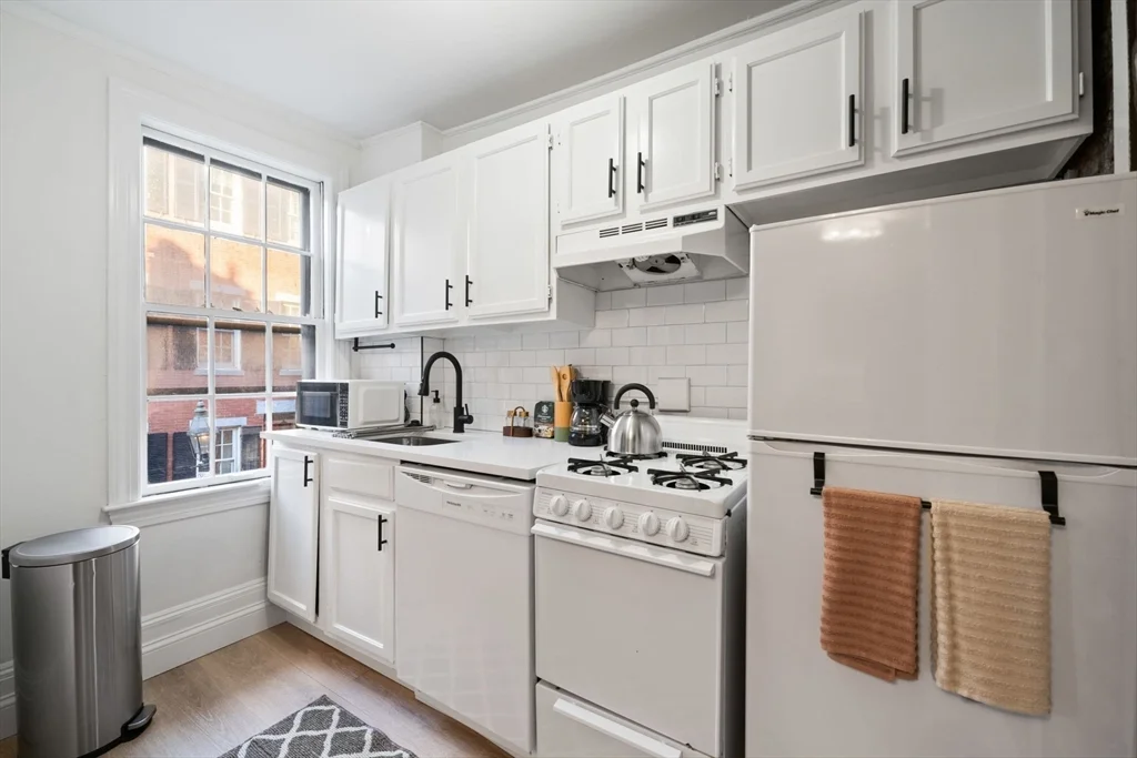 102 Revere St, Beacon Hill