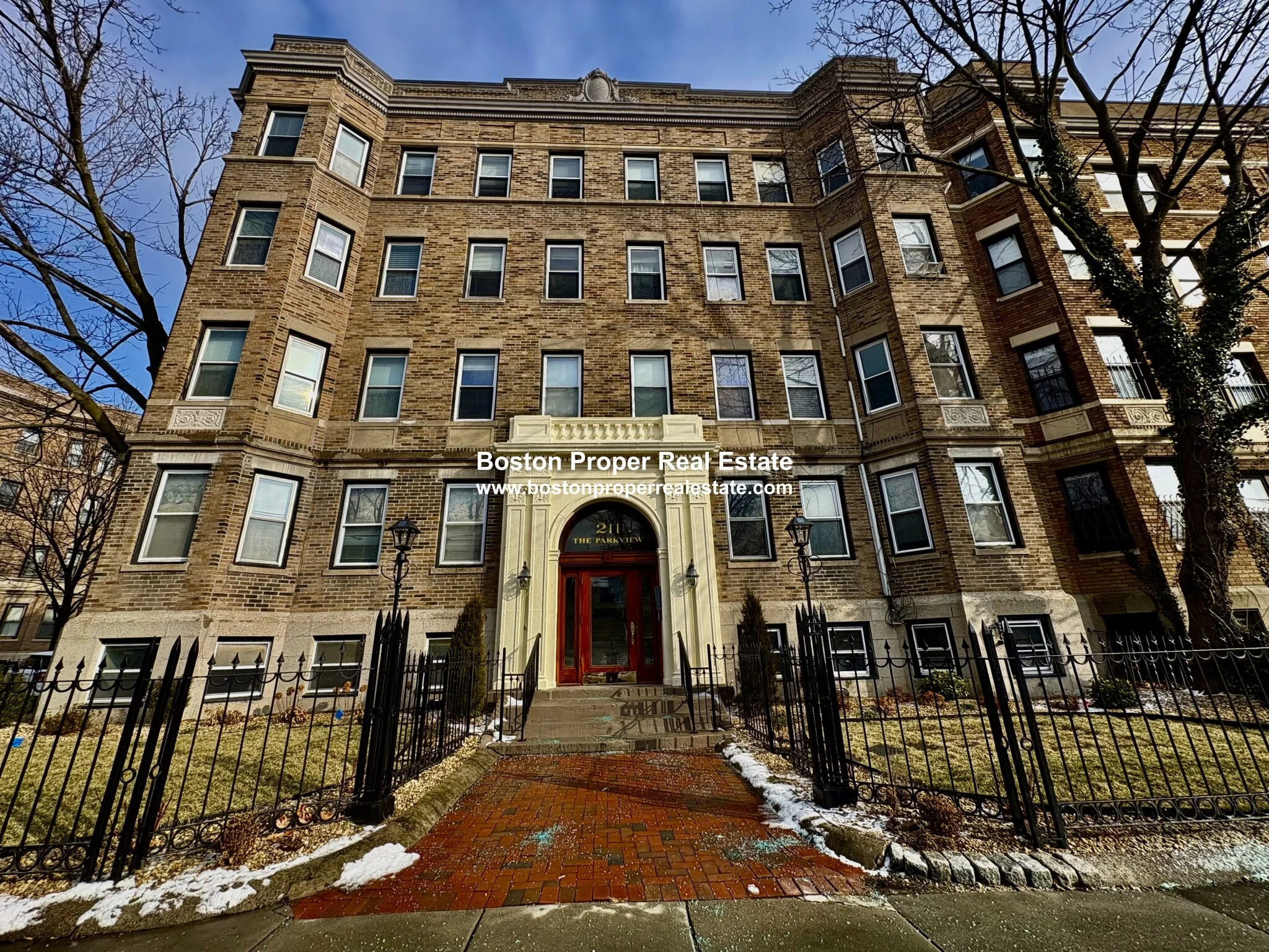 211 Park Dr, Fenway