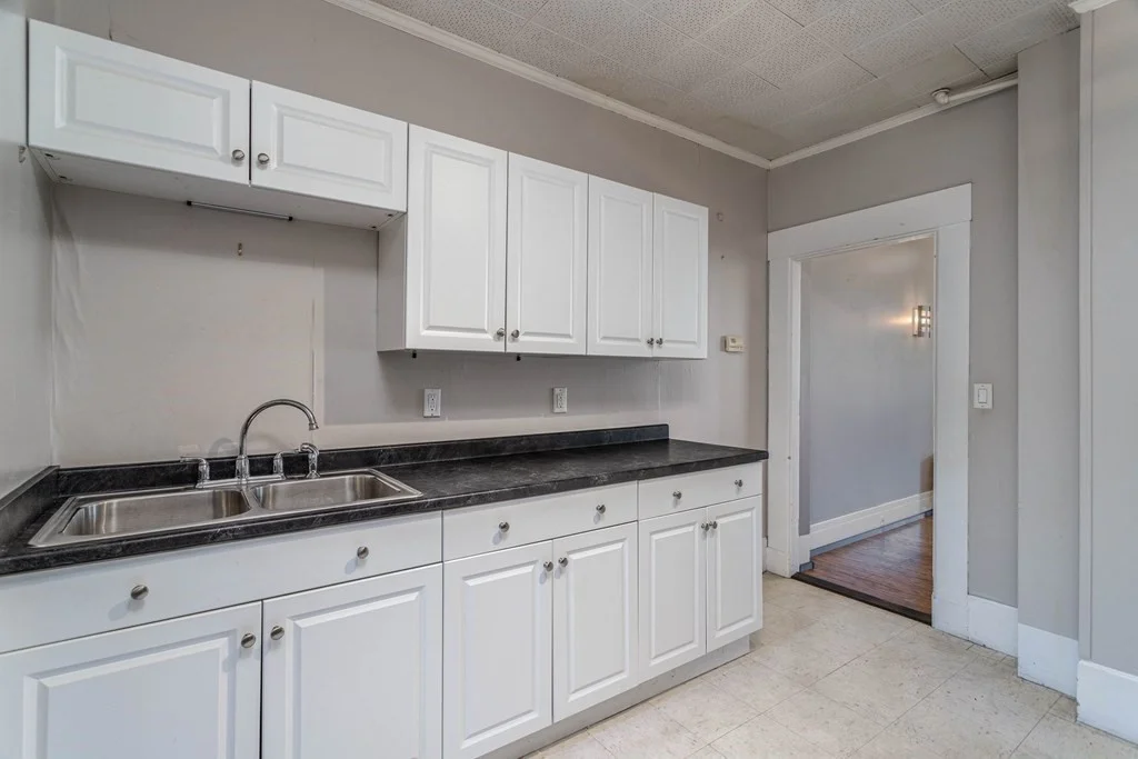 886 Main St, Fitchburg