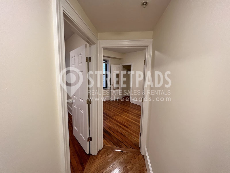 881 Massachusetts Ave, Central Square