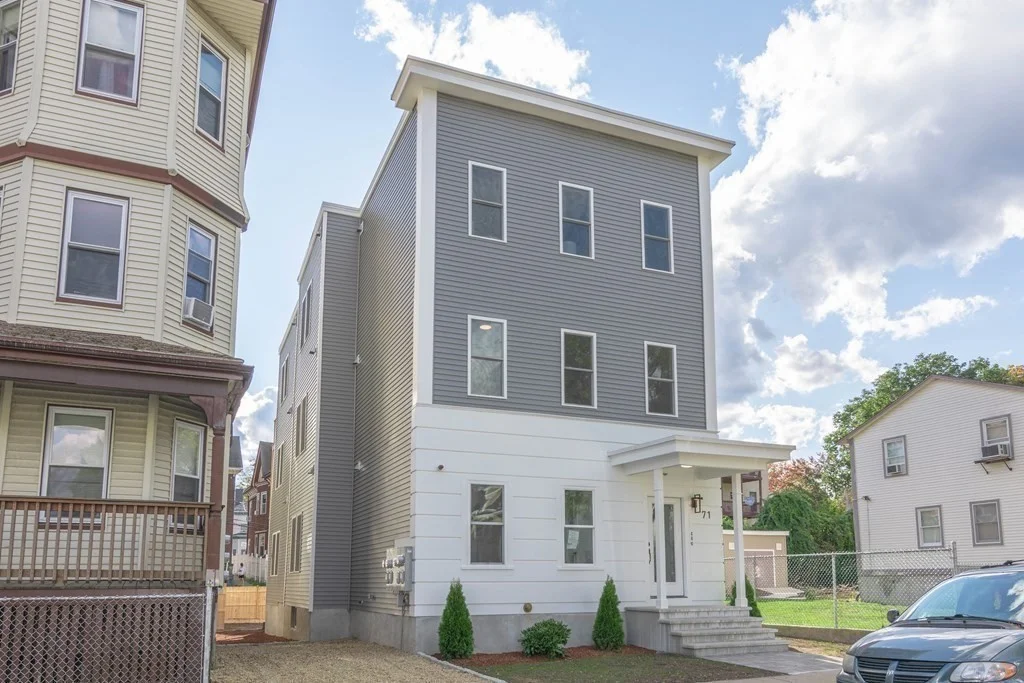 71 Savin St, West Roxbury