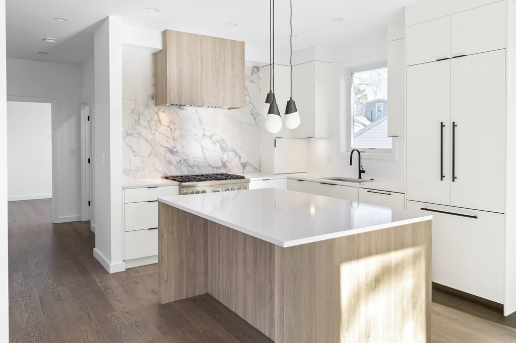 70 Walker St, Newtonville