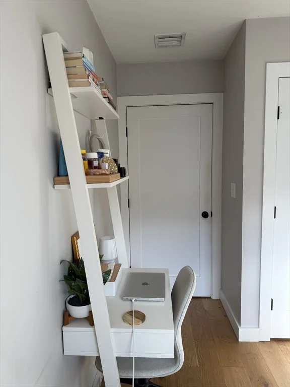 536 E Broadway, South Boston