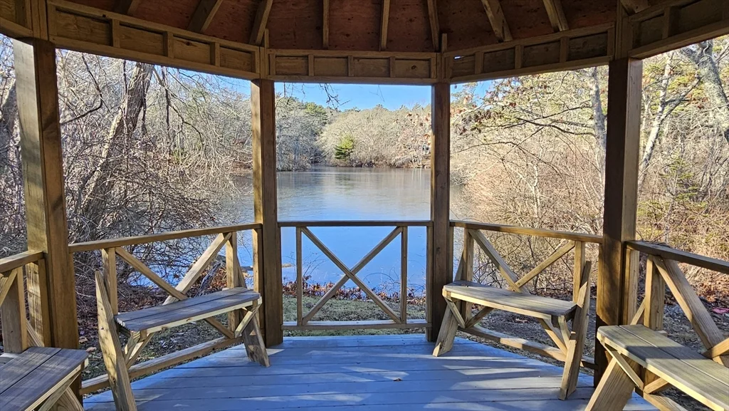 825 Scenic Hwy, Bourne