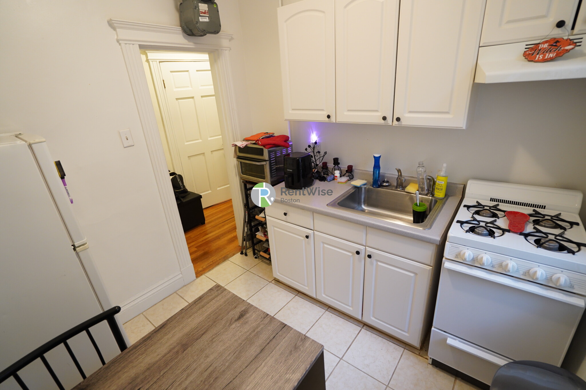 6 Camelot Ct, Brighton