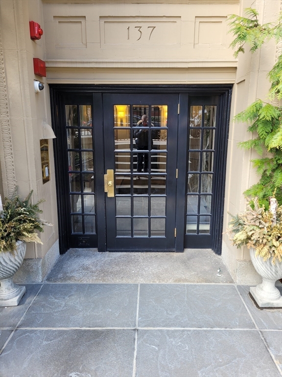 137 Marlborough St, Back Bay