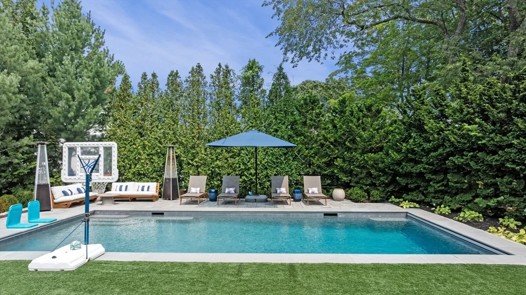 59 Harbor Ave, Marblehead Neck