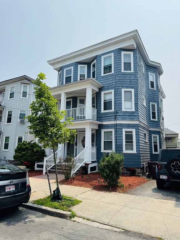 27 Belmont St, Everett