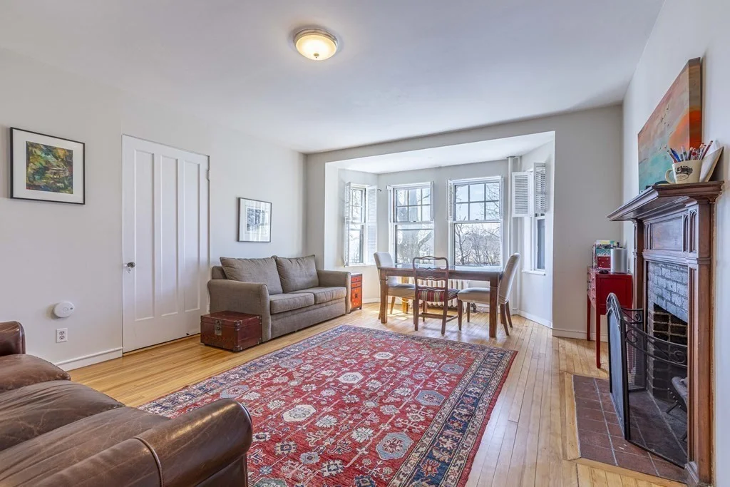 993 Memorial Dr, West Cambridge