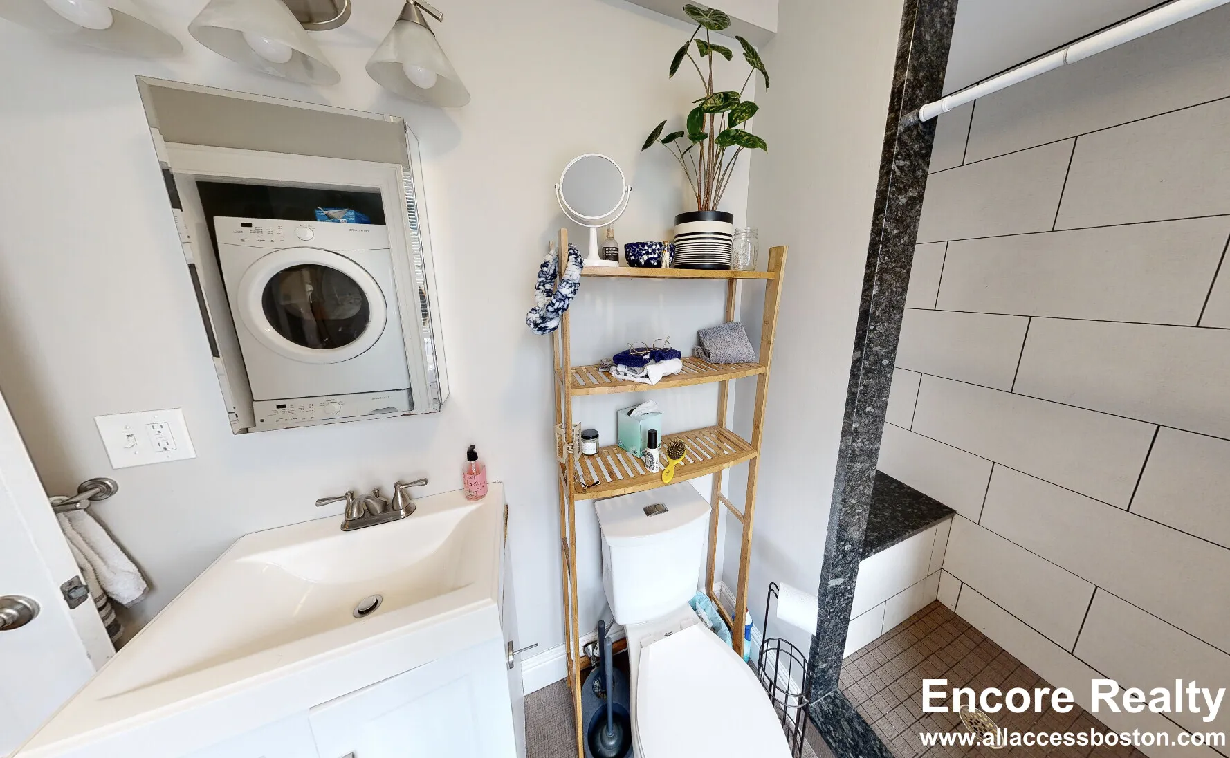 13 Pleasant St, Central Square