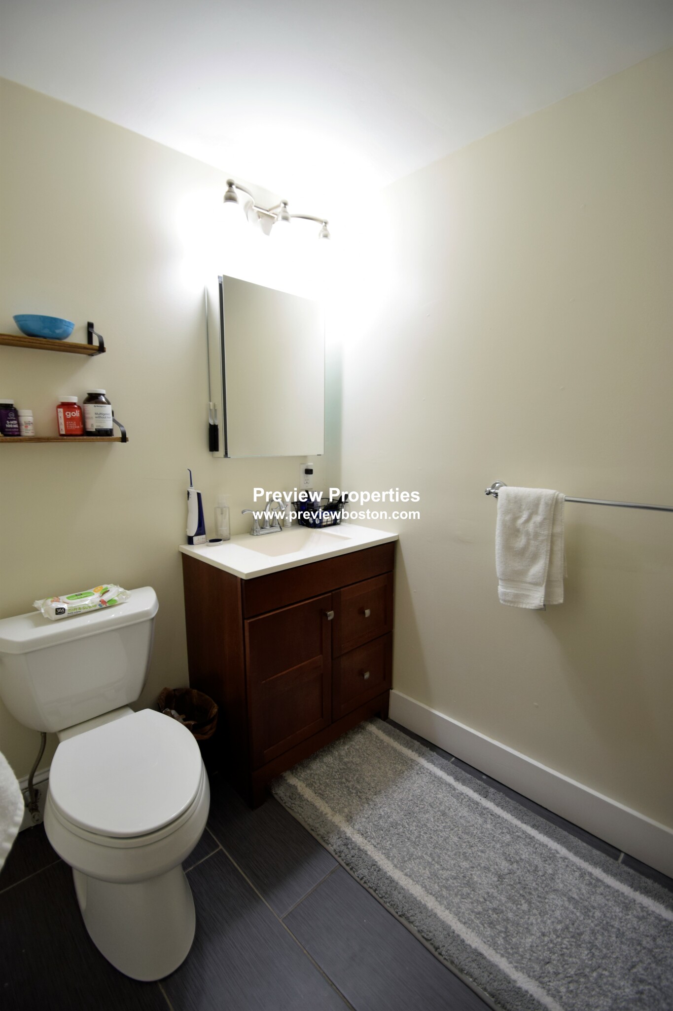 4 School St, Roxbury