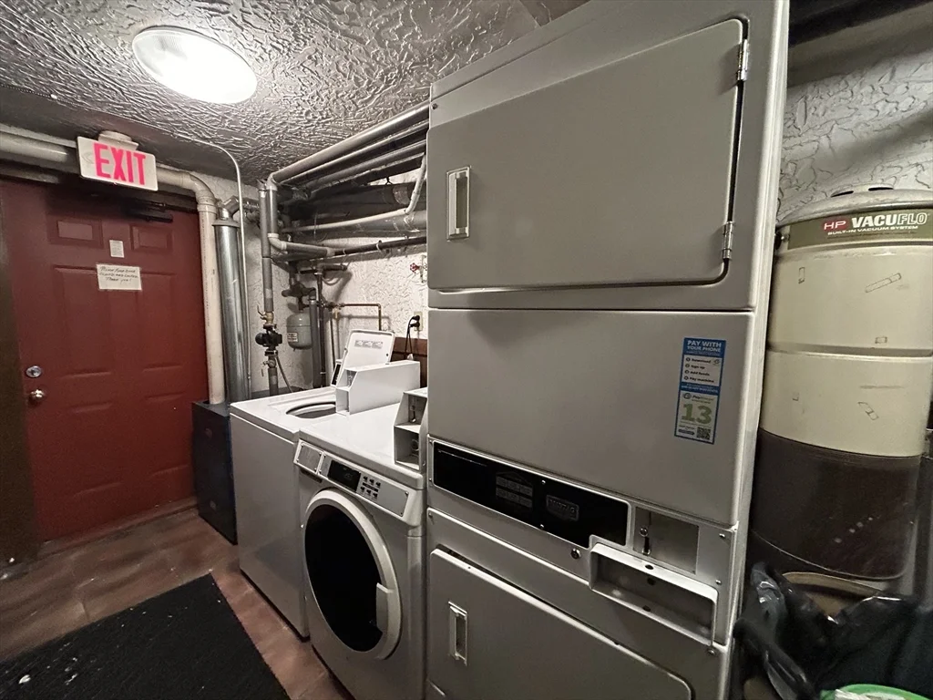 75 Winthrop St, Everett