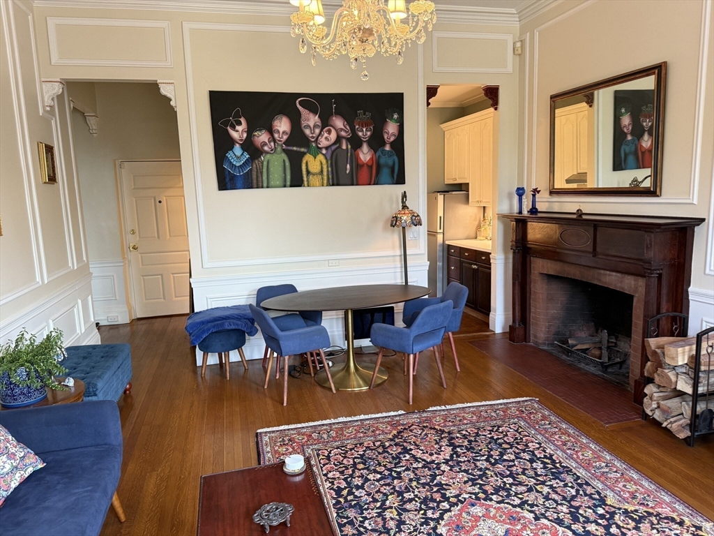 164 Beacon St, Back Bay