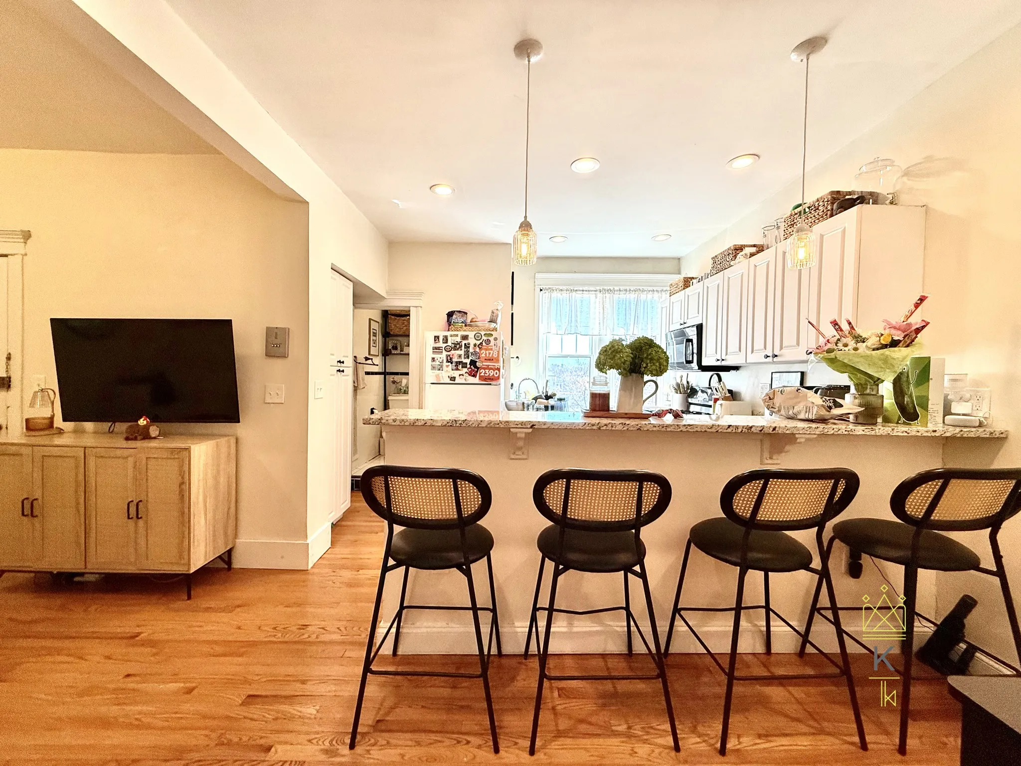 1872 Commonwealth Ave, Brighton