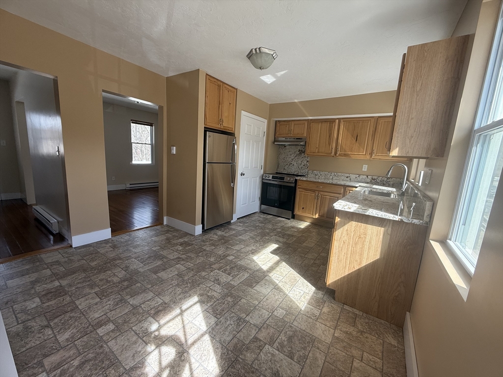 15 Trafalgar Sq, Barre