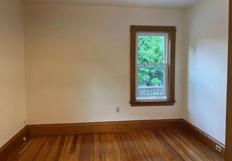 16 Edward Sullivan Rd, Strawberry Hill