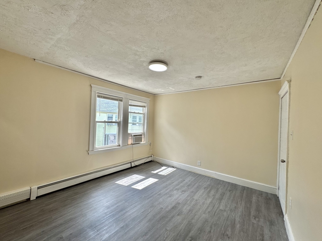 47 Estes St, Everett