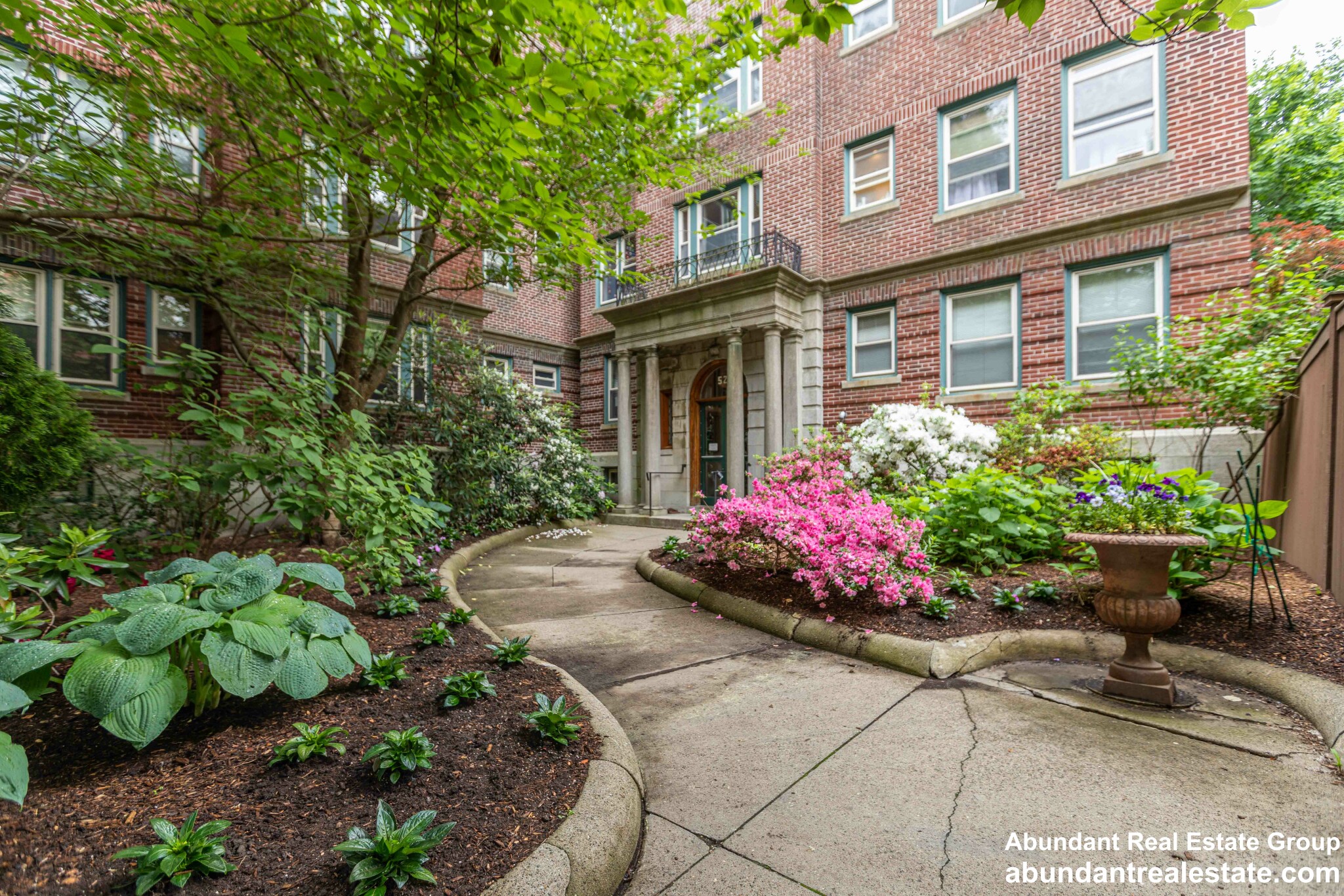 52 Garden St, Neighborhood Nine