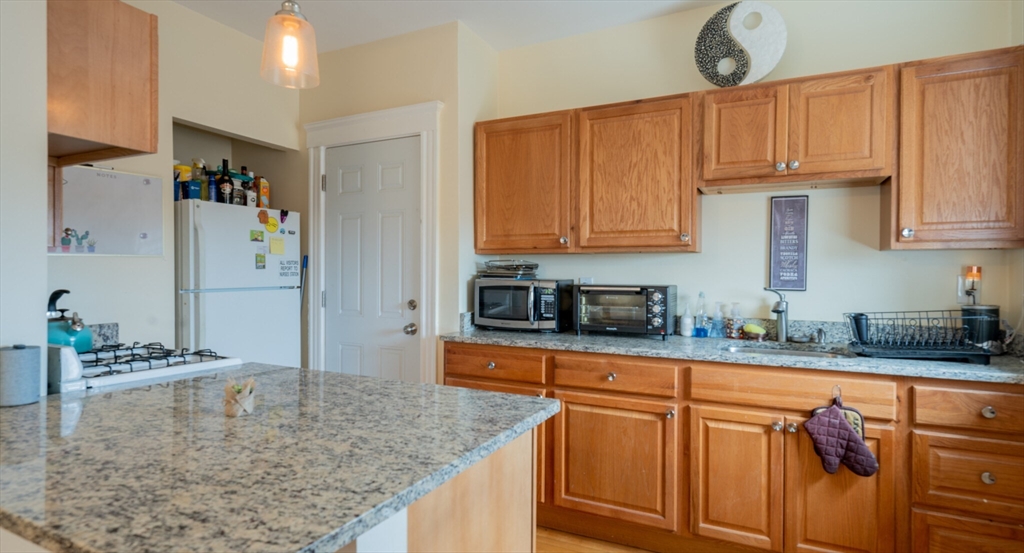 465 Broadway, Medford