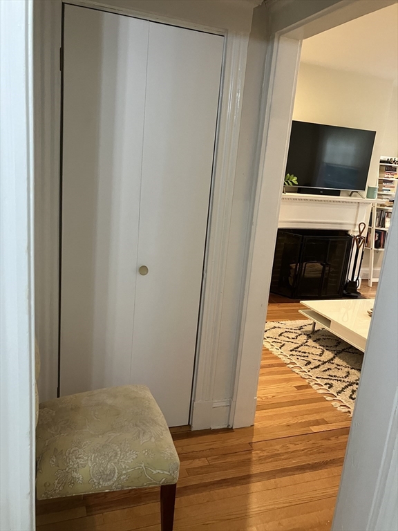 43 Linnaean St, Neighborhood Nine