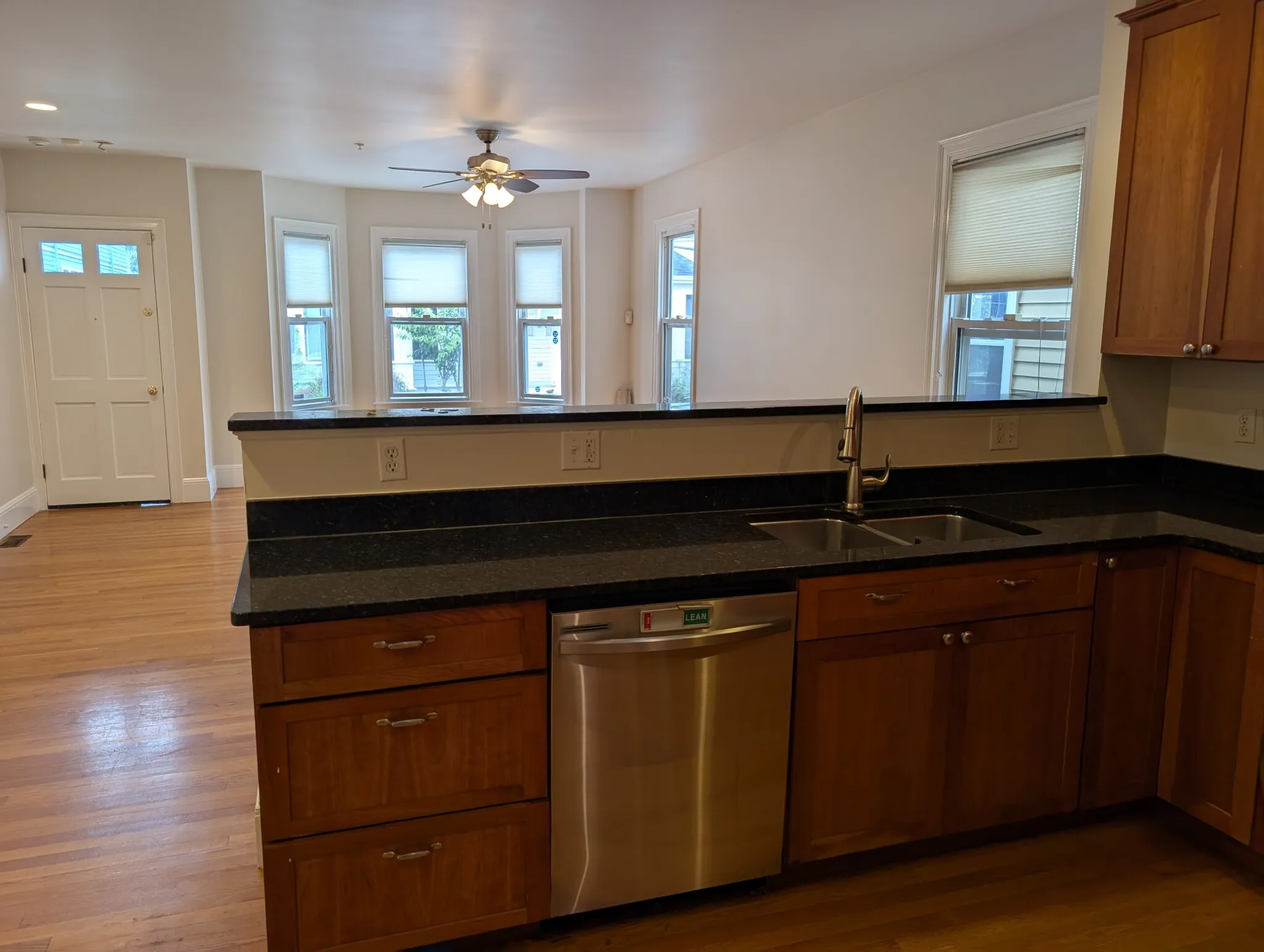 40 Prince St, Cambridgeport