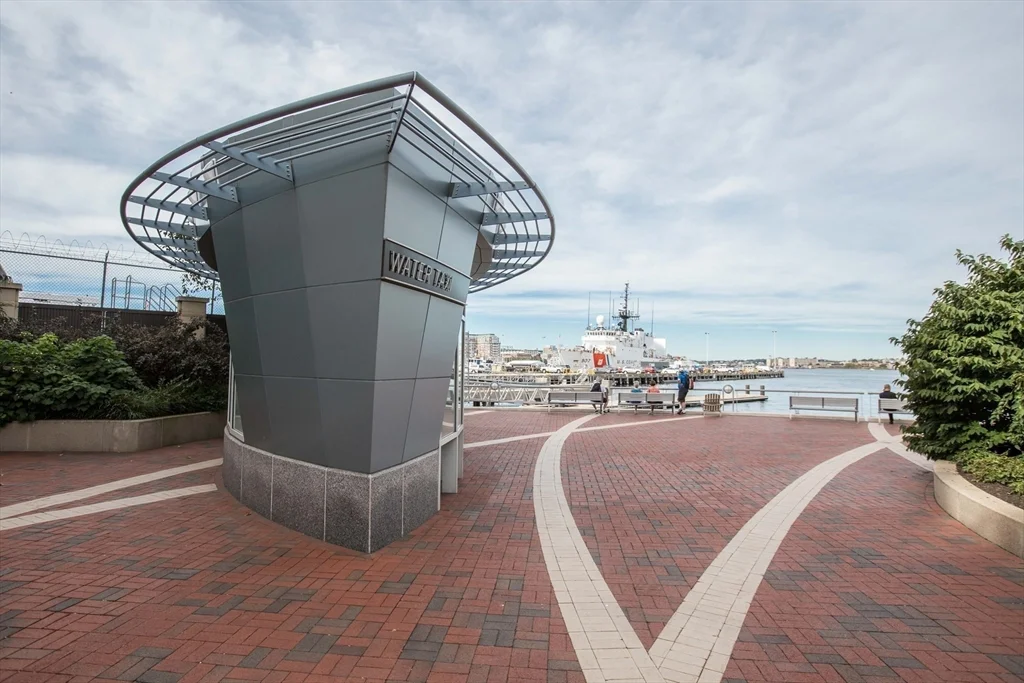 4 Battery Wharf, North End