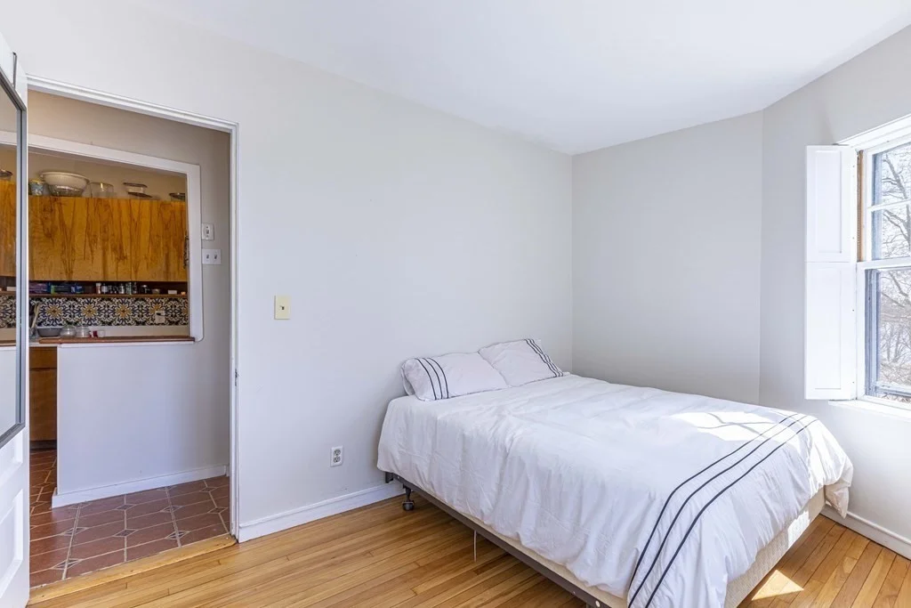 993 Memorial Dr, West Cambridge