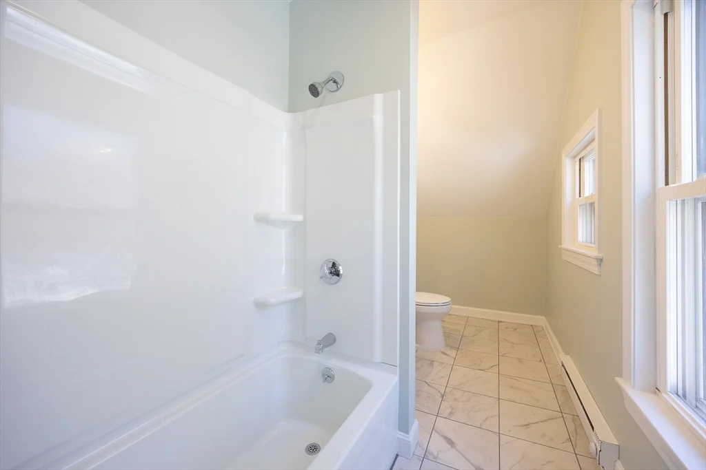 584 Mount Hope St, North Attleboro