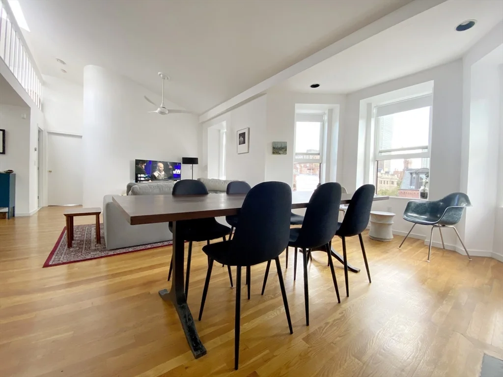 363 Marlborough St, Back Bay