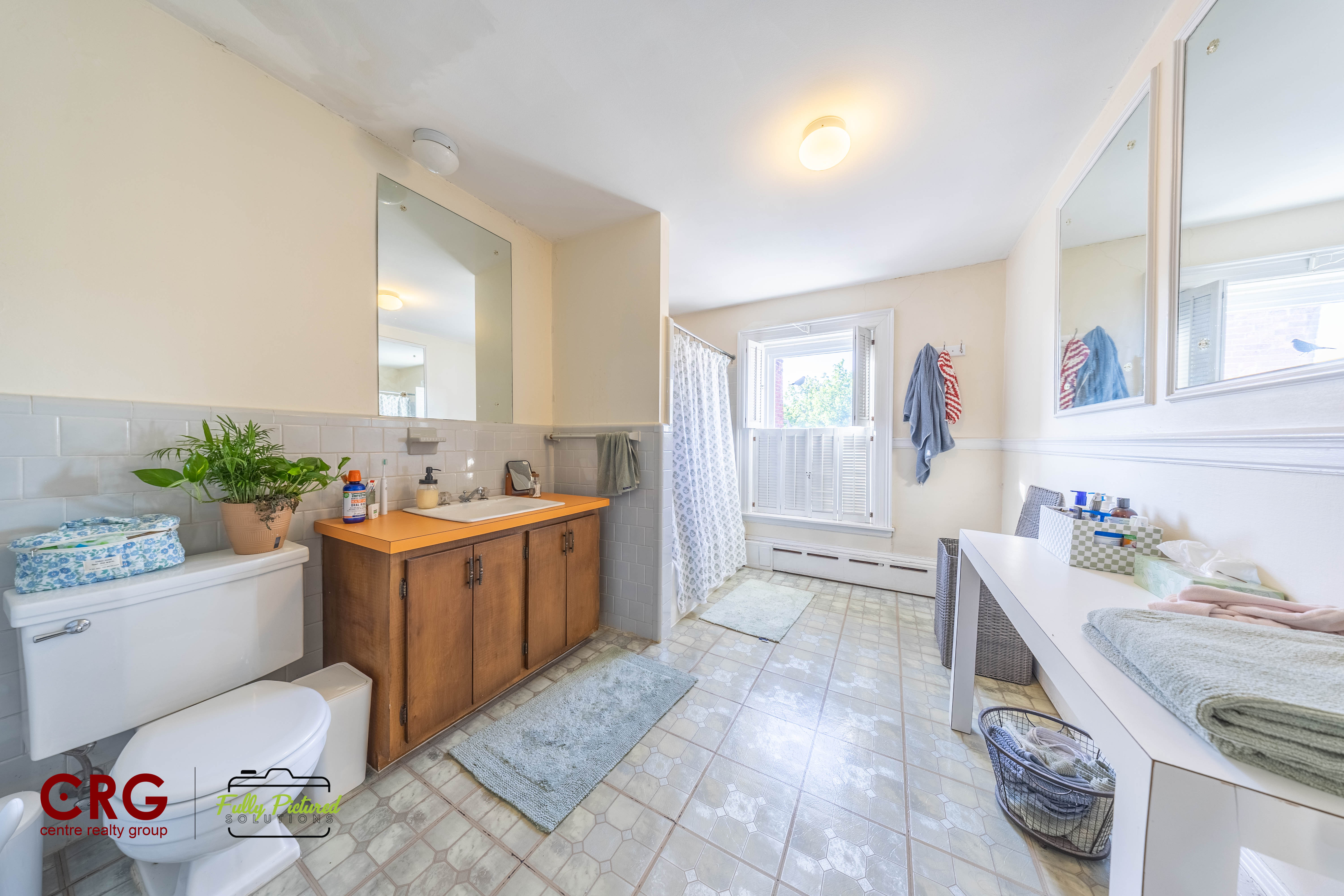 1712 Beacon St, Brookline